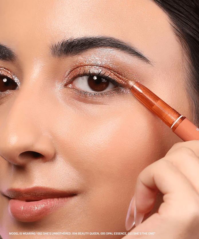 Glamour Us_Moira_Makeup_Stellar Glaze Stick Eyeshadow_Risky Business_SSS001 The best affordable Latina and Mexican makeup, beauty and cosmetics supply store in Chula Vista, San Diego