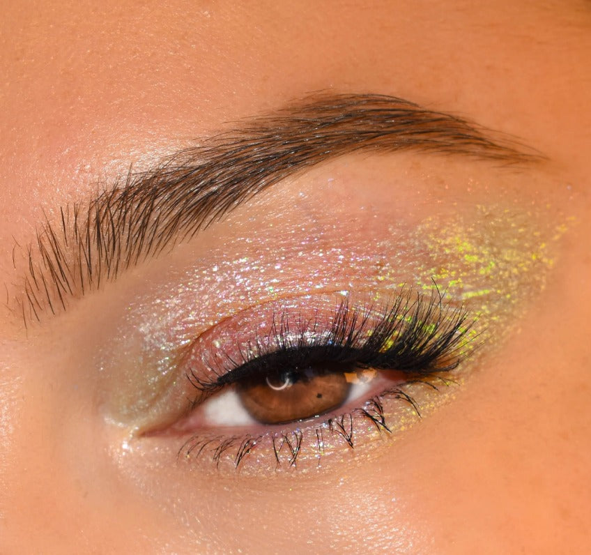 Glamour Us_Moira_Makeup_Space Chameleon Multichrome Shadow_Sea Star_SCS008 The best affordable Latina and Mexican makeup, beauty and cosmetics supply store in Chula Vista, San Diego