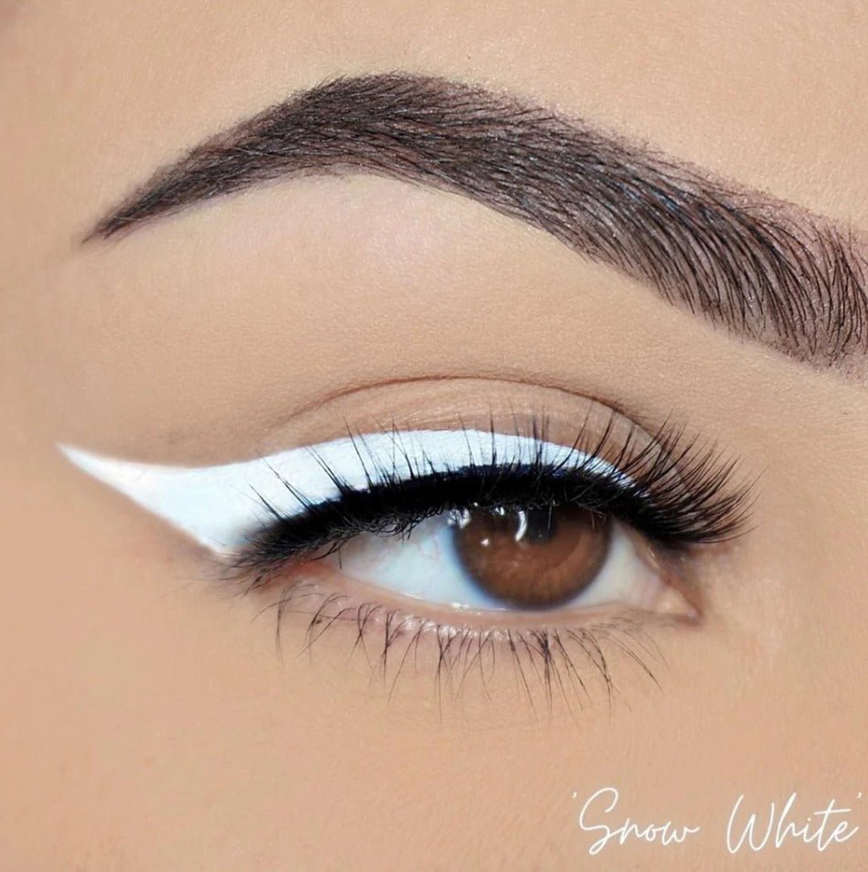 Glamour Us_L.A. Colors_Makeup_Mark & Line Felt Tip Liquid Eyeliner_Snow White_CLE829 The best affordable Latina and Mexican makeup, beauty and cosmetics supply store in Chula Vista, San Diego