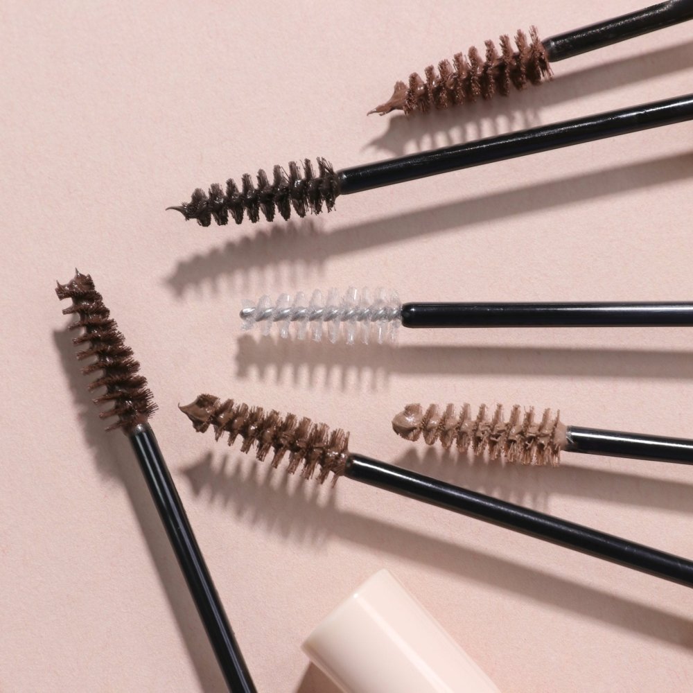 Glamour Us_Moira_Makeup_Eyebrow Defying Mascara_Clear_BMS001 The best affordable Latina and Mexican makeup, beauty and cosmetics supply store in Chula Vista, San Diego