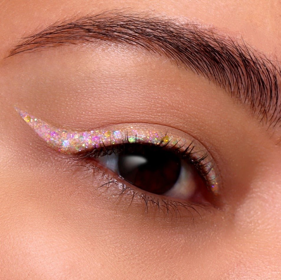 Glamour Us_Moira_Makeup_Glitter Glitter Liner_Sugar Bomb_GGL001 Latina makeup, beauty and skincare supply store Mexican makeup products