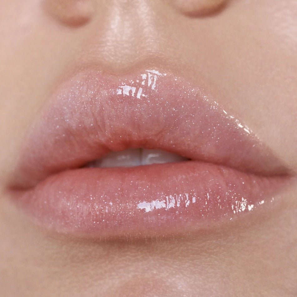 Glamour Us_Moira_Makeup_Glow Getter Hydrating Lip Oil_Sky Blue_GLO001 Latina makeup, beauty and skincare supply store Mexican makeup products