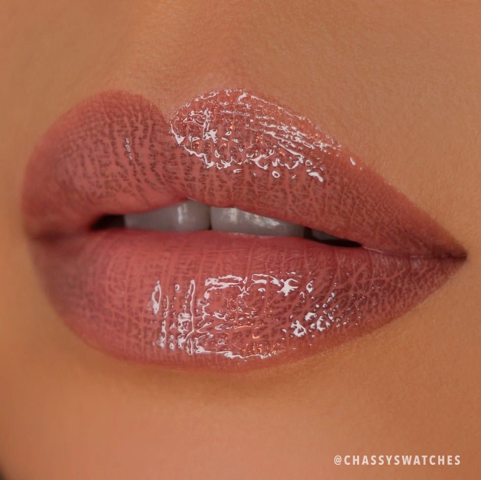 Glamour Us_Moira_Makeup_Glow Getter Hydrating Lip Oil_Sky Blue_GLO001 Latina makeup, beauty and skincare supply store Mexican makeup products