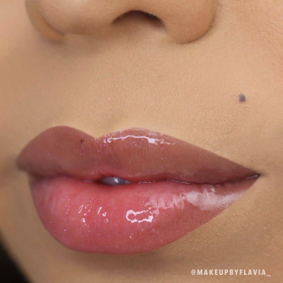 Glamour Us_Moira_Makeup_Luminizer Lip Gloss_Bitsy_LLG002 Latina makeup, beauty and skincare supply store Mexican makeup products