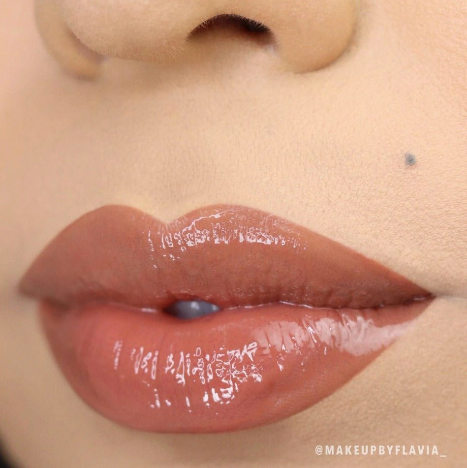 Glamour Us_Moira_Makeup_Luminizer Lip Gloss_Dare Me_LLG009 The best affordable Latina and Mexican makeup, beauty and cosmetics supply store in Chula Vista, San Diego