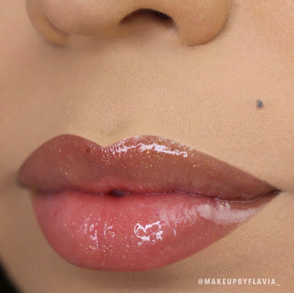 Glamour Us_Moira_Makeup_Luminizer Lip Gloss_Goldie_LLG003 The best affordable Latina and Mexican makeup, beauty and cosmetics supply store in Chula Vista, San Diego