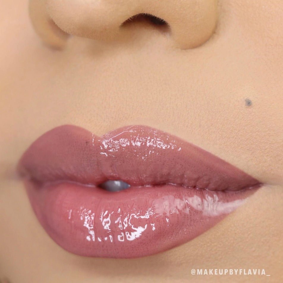 Glamour Us_Moira_Makeup_Luminizer Lip Gloss_Knock - Knock_LLG013 Latina makeup, beauty and skincare supply store Mexican makeup products