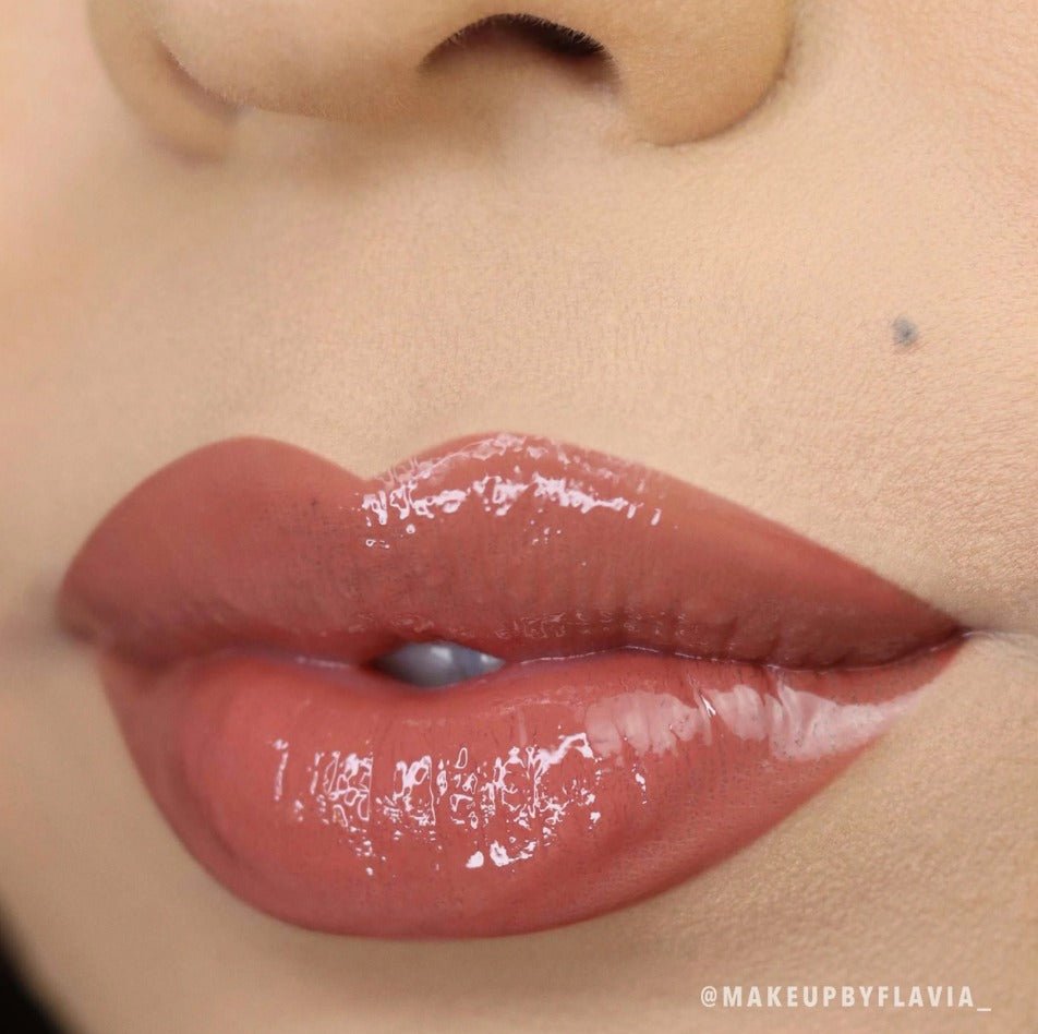 Glamour Us_Moira_Makeup_Luminizer Lip Gloss_Lovebird_LLG016 The best affordable Latina and Mexican makeup, beauty and cosmetics supply store in Chula Vista, San Diego