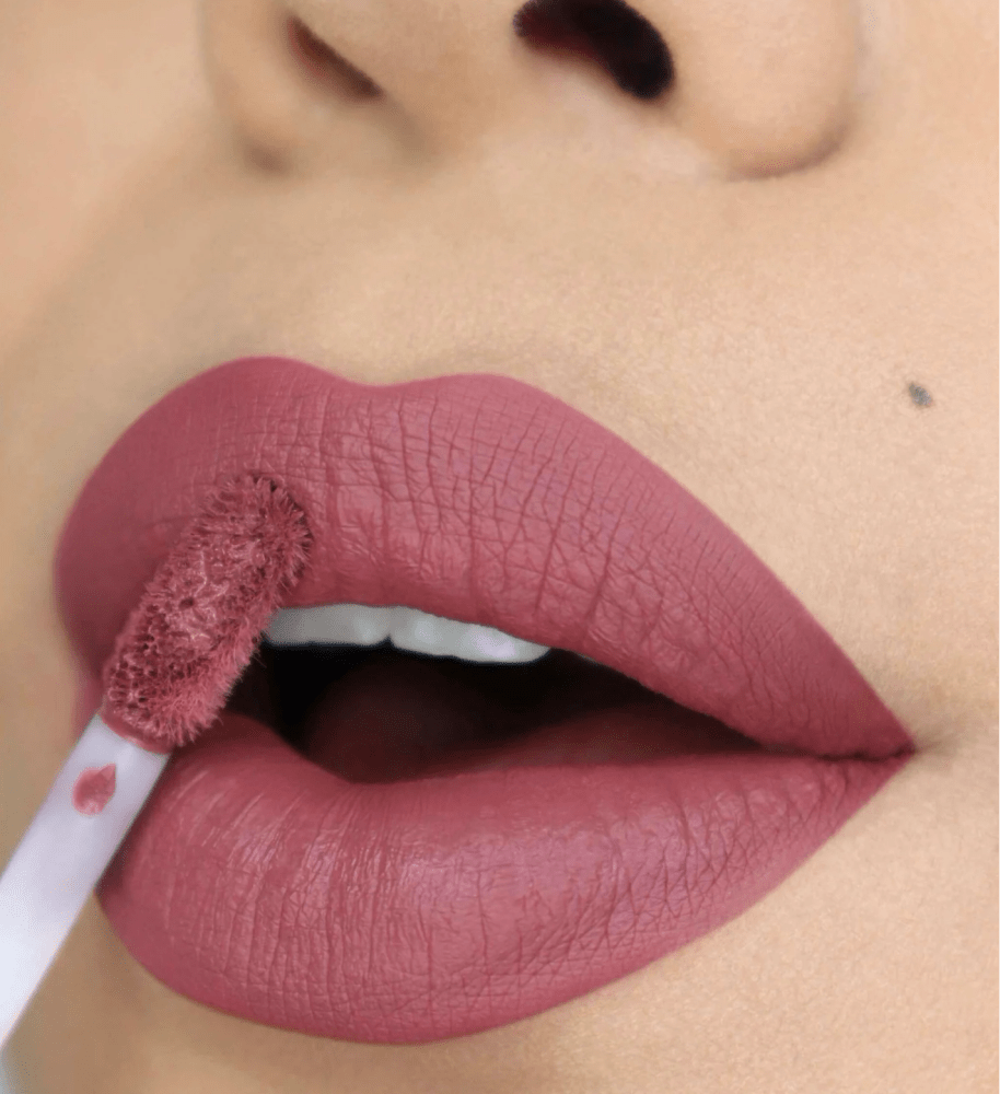 Glamour Us_Moira_Makeup_Matte Liquid Lipstick_Diva_MLL029