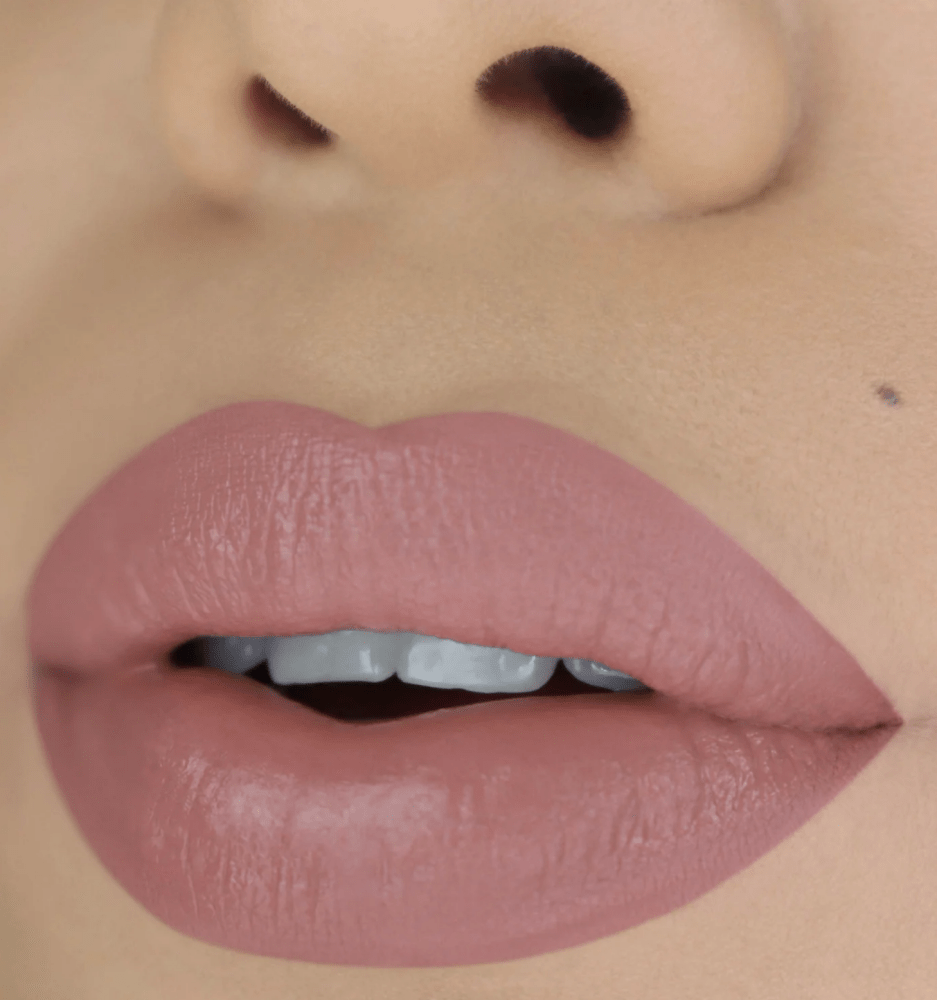 Glamour Us_Moira_Makeup_Matte Liquid Lipstick_Novel_MLL020