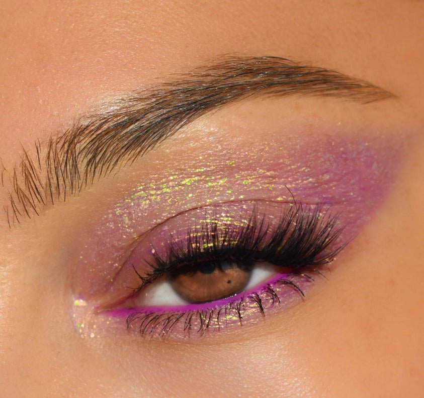 Glamour Us_Moira_Makeup_Space Chameleon Multichrome Shadow_Jewel Of The Sea_SCS003 The best affordable Latina and Mexican makeup, beauty and cosmetics supply store in Chula Vista, San Diego