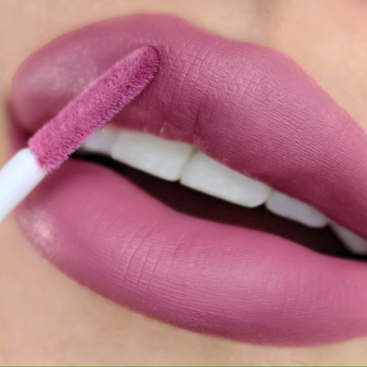 Glamour Us_Beauty Creations_Makeup_Seal the Deal Liquid Lipstick_DON&