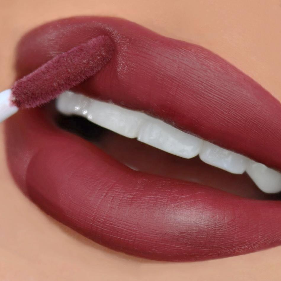 glamour_us_glamourus_glamorous_makeup_cosmetics_beauty_creations_beautycreations_seal_the_deal_matte_liquid_lipstick_lipstick