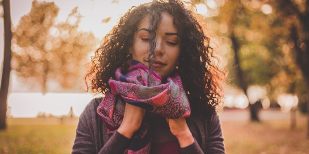 Scarves - Glamour Us