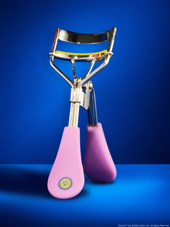 Glamour Us_Beauty Creations_Lashes_Beauty Creations x Coraline "One Eye Open" Eyelash Curler__BCCR-LC The best affordable Latina and Mexican makeup, beauty and cosmetics supply store in Chula Vista, San Diego