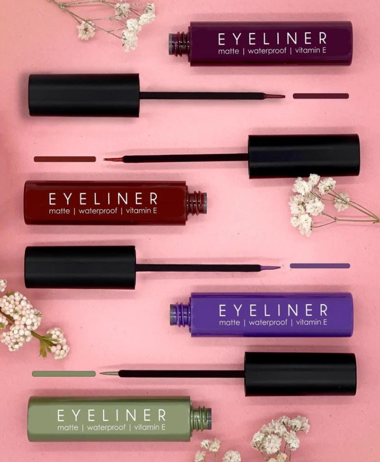 Glamour Us_Italia Deluxe_Makeup_Classic Liquid Eyeliner_Black_201 The best affordable Latina and Mexican makeup, beauty and cosmetics supply store in Chula Vista, San Diego