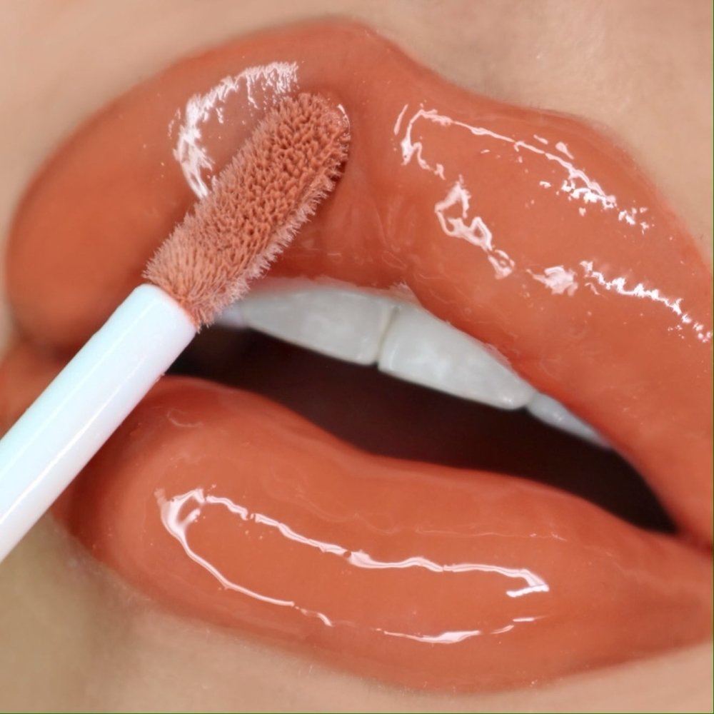 Glamour Us_Beauty Creations_Makeup_Ultra Dazzle Lipgloss_Brown Suga_BCLG19 The best affordable Latina and Mexican makeup, beauty and cosmetics supply store in Chula Vista, San Diego