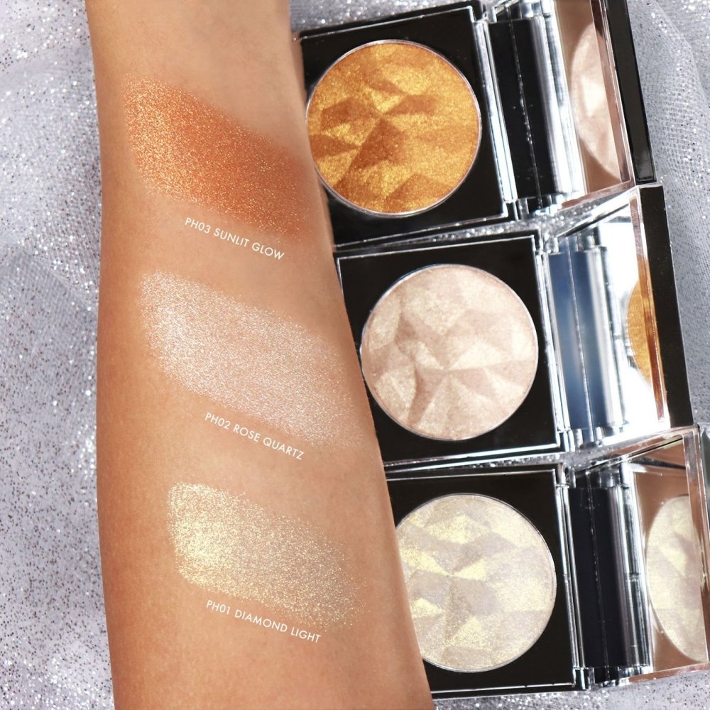 MOIRA COSMETICS DREAM LIGHT HIGHLIGHTER COLLECTION SWATCHES, MAKEUP THERAPY