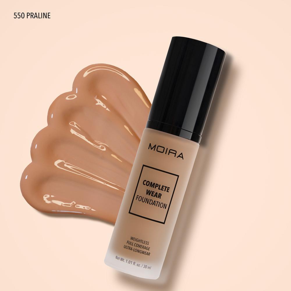 Glamour Us_Moira_Makeup_Complete Wear Foundation_Praline_CWF550