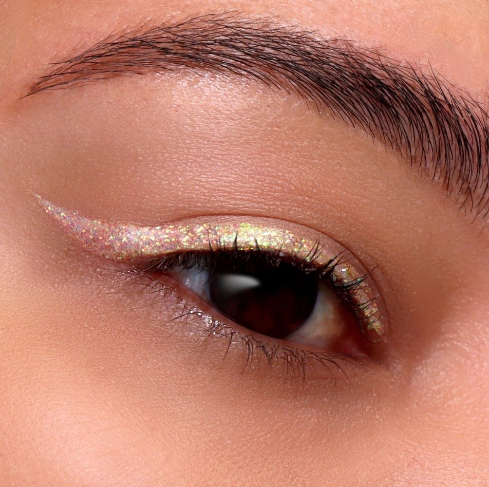 Glamour Us_Moira_Makeup_Glitter Liquid Eyeliner_Crystal Star_GGL006 The best affordable Latina and Mexican makeup, beauty and cosmetics supply store in Chula Vista, San Diego