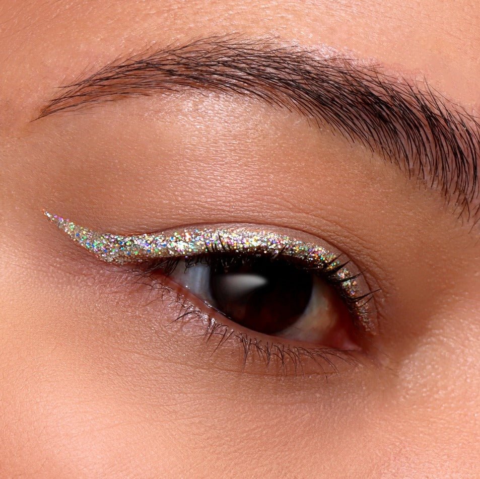 Glamour Us_Moira_Makeup_Glitter Glitter Liner_Sugar Bomb_GGL001 Latina makeup, beauty and skincare supply store Mexican makeup products