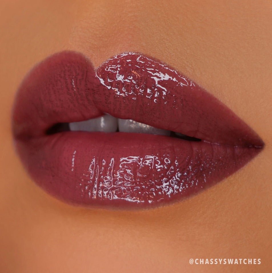 Glamour Us_Moira_Makeup_Glow Getter Hydrating Lip Oil_Sky Blue_GLO001 Latina makeup, beauty and skincare supply store Mexican makeup products