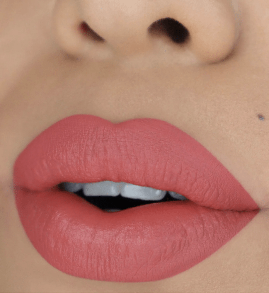 Glamour Us_Moira_Makeup_Matte Liquid Lipstick_Crush_MLL032