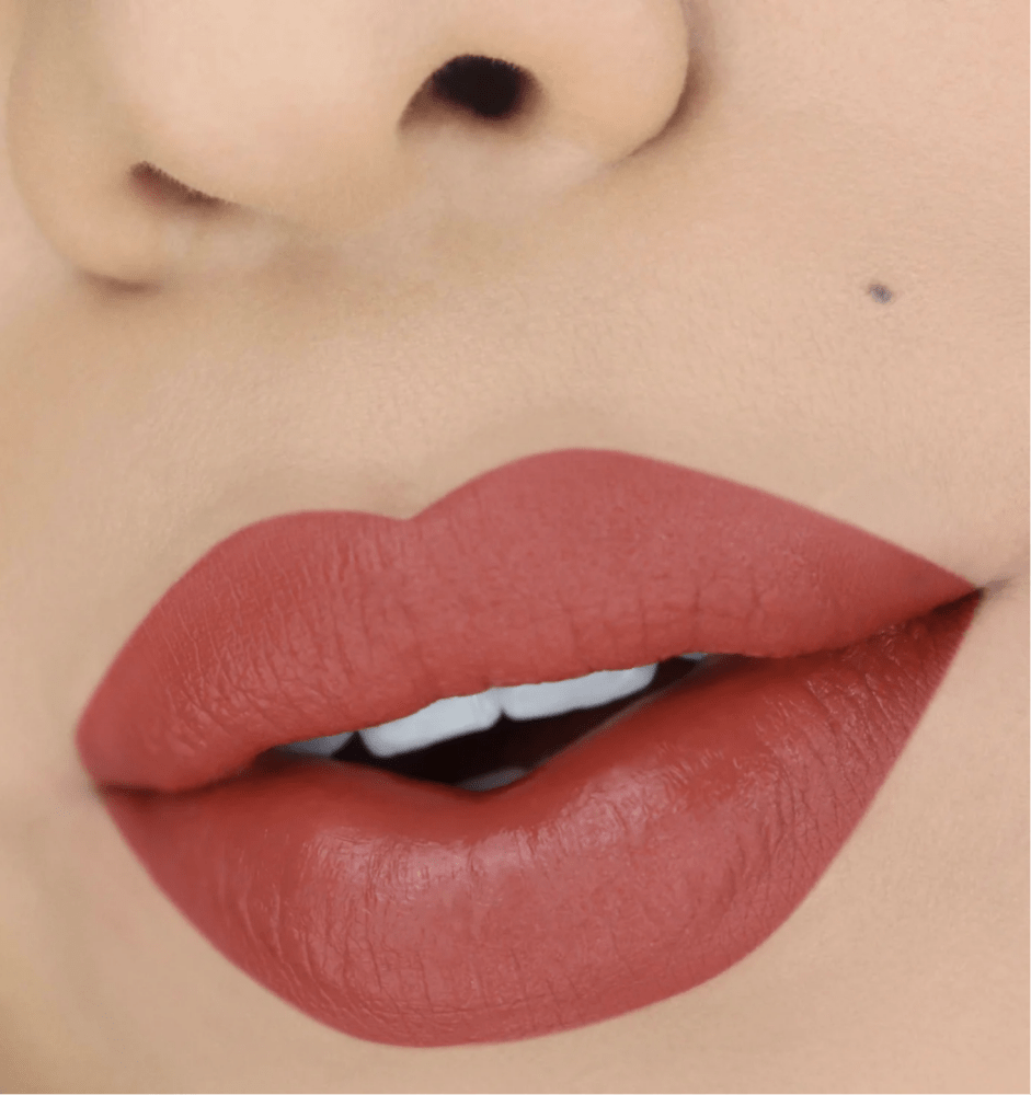 Glamour Us_Moira_Makeup_Matte Liquid Lipstick_Dazzle_MLL028
