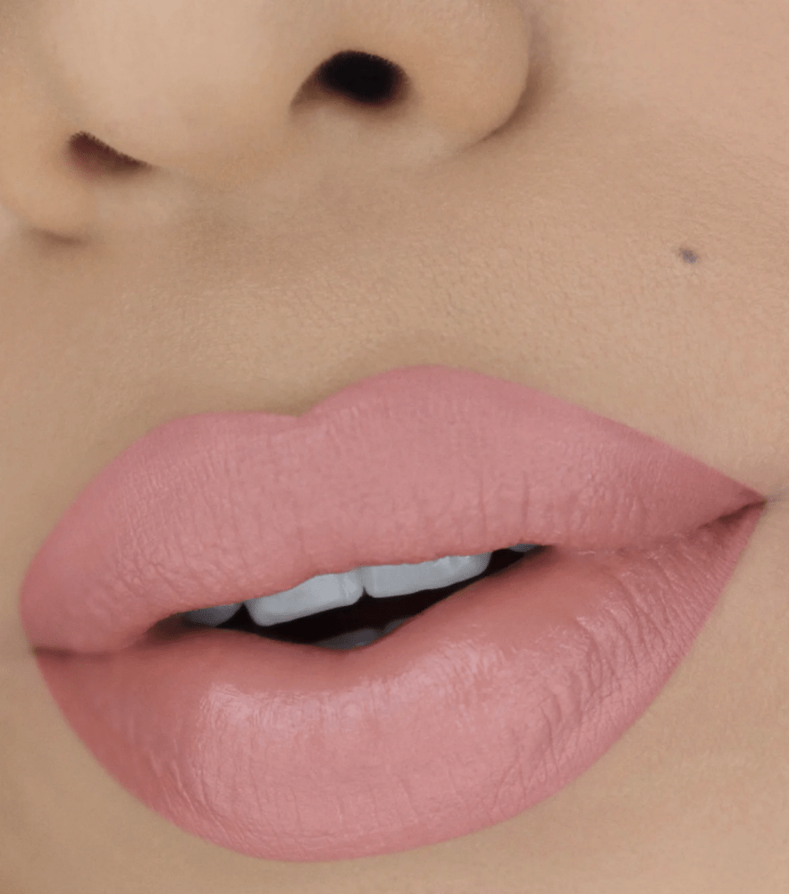 Glamour Us_Moira_Makeup_Matte Liquid Lipstick_Delicate_MLL025