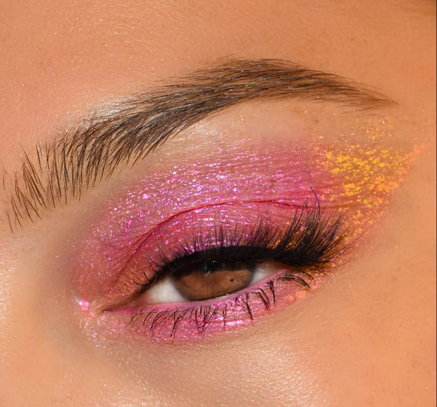 Glamour Us_Moira_Makeup_Space Chameleon Multichrome Shadow_Space Cadet_SCS006