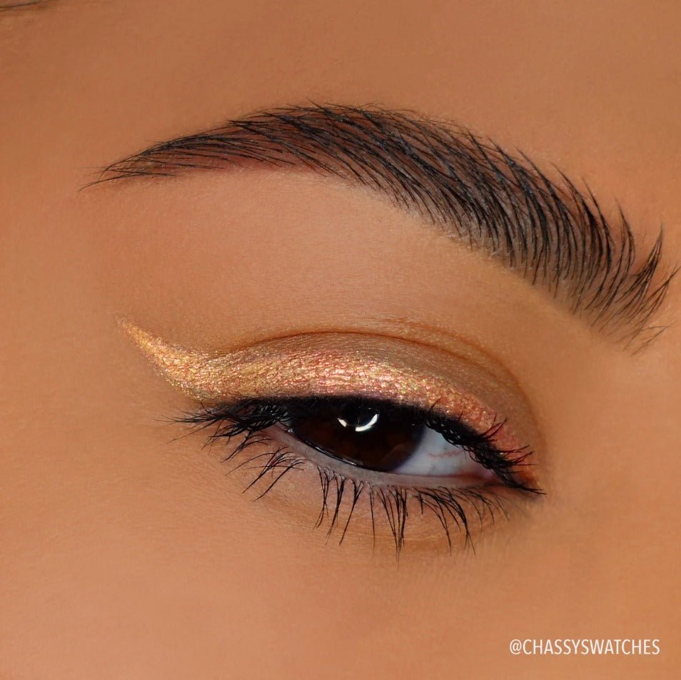 Glamour Us_Moira_Makeup_Supernova Multichrome Gel Liner_Electra_SMGL004
