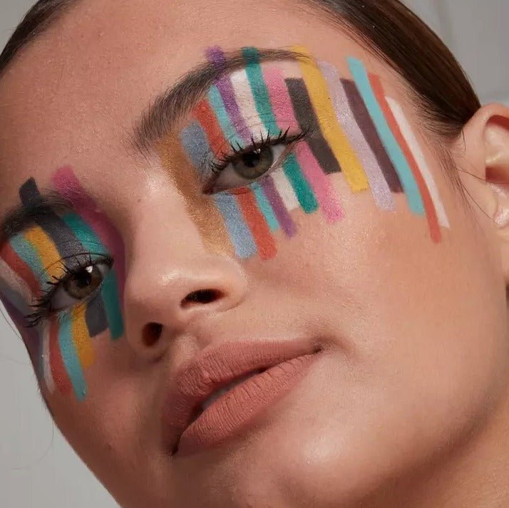 Glamour Us_NYX_Makeup_Epic Wear Waterproof Eyeliner Stick_Gold Plated_EWLS02