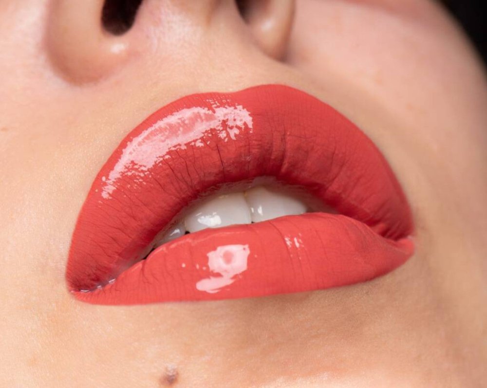 Glamorous Lip Gloss Glitter Powder To Repair And Enhance Lips 